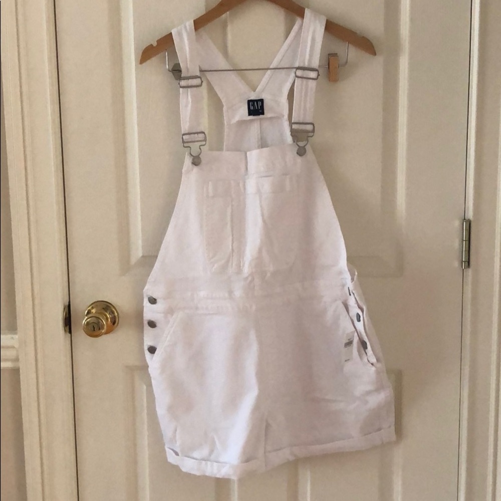 BRAND-NEW! GAP White Overalls